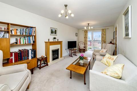 2 bedroom apartment for sale, Marlow Road, Bourne End