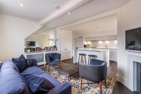 2 bedroom apartment to rent, Cadogan Gardens, Chelsea, SW3