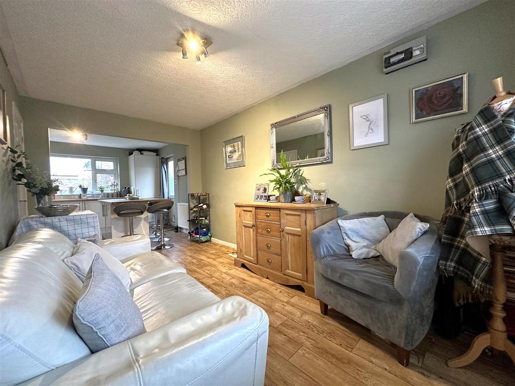 Sitting Room Into Dining Kitchen 720