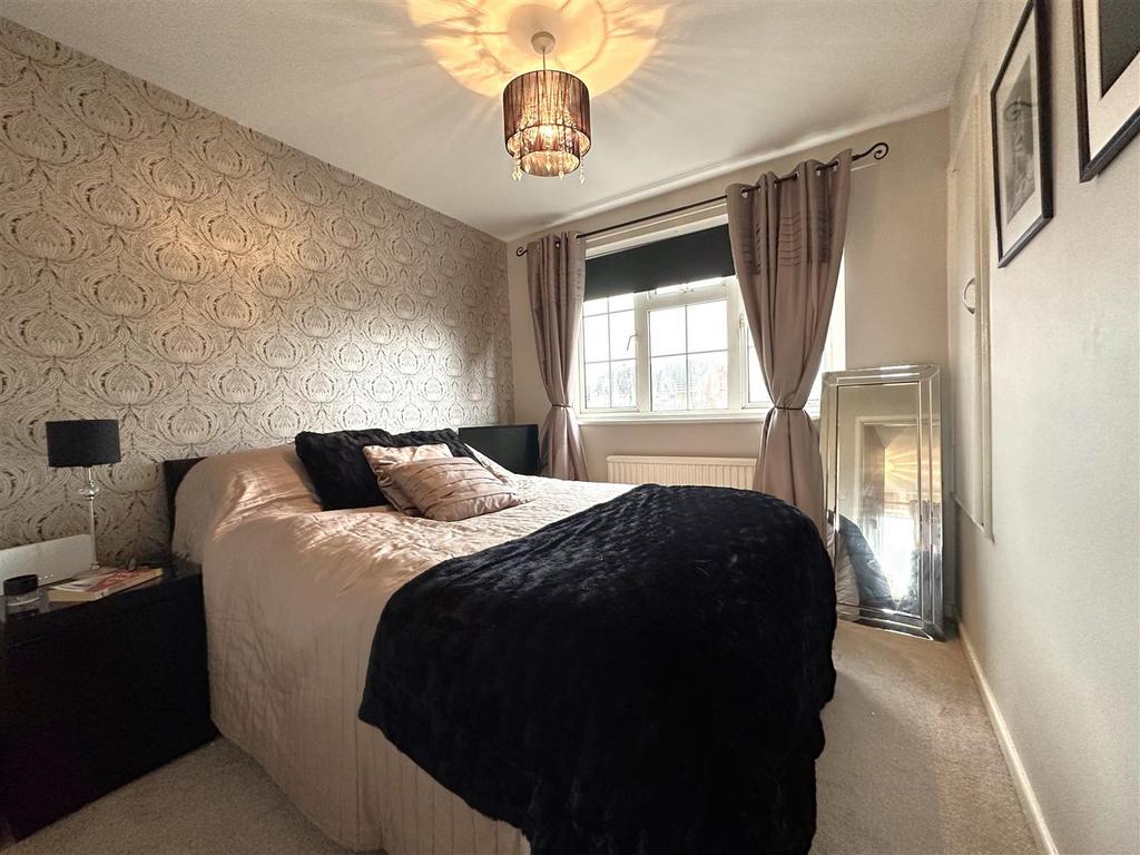 Master Bedroom 684