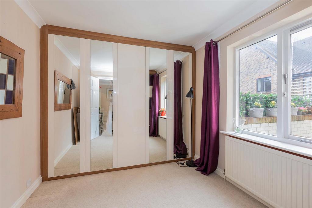 13 Adams Court-14.jpg