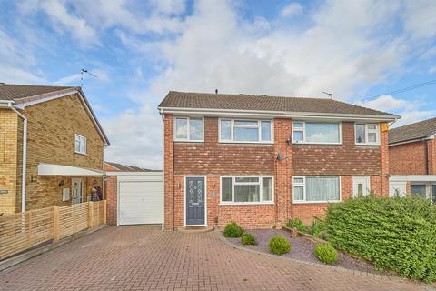 3 bedroom semi-detached house for sale, Darwin Close, Hinckley