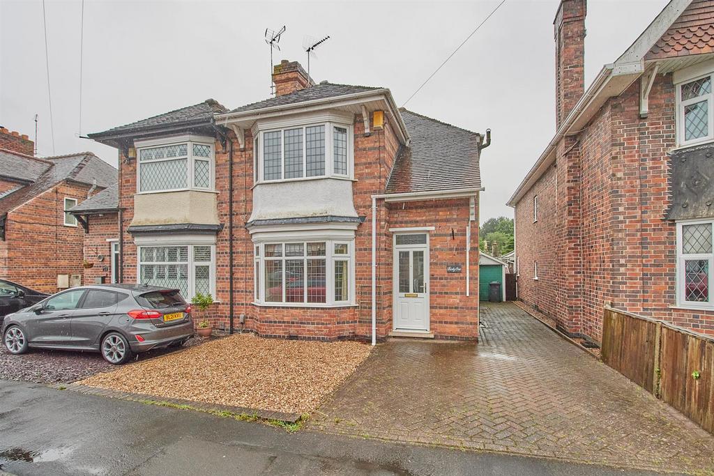 Forresters Road, Burbage, Hinckley 3 bed semidetached house for sale