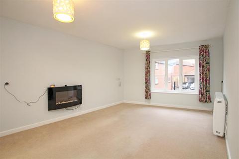 1 bedroom retirement property for sale, St. Cyriacs, Chichester