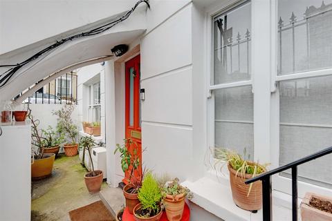 26b Alma Street, London, NW5 3DH