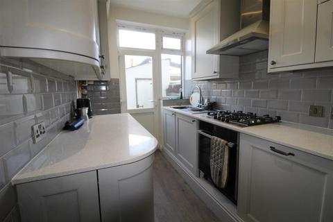 3 bedroom terraced house for sale, Dove Lane, Potters Bar EN6
