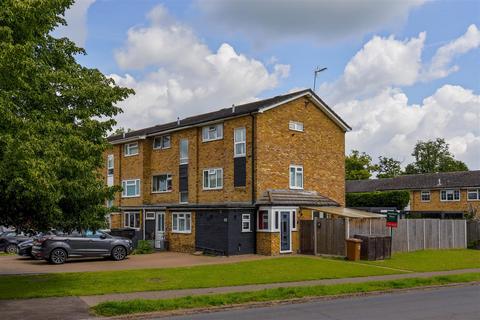 4 bedroom townhouse for sale, Vicarage Road, Buntingford SG9