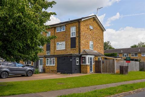 4 bedroom townhouse for sale, Vicarage Road, Buntingford SG9