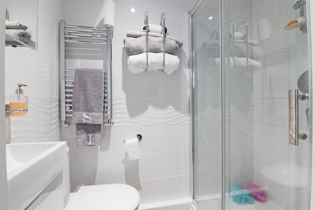 En suite shower room