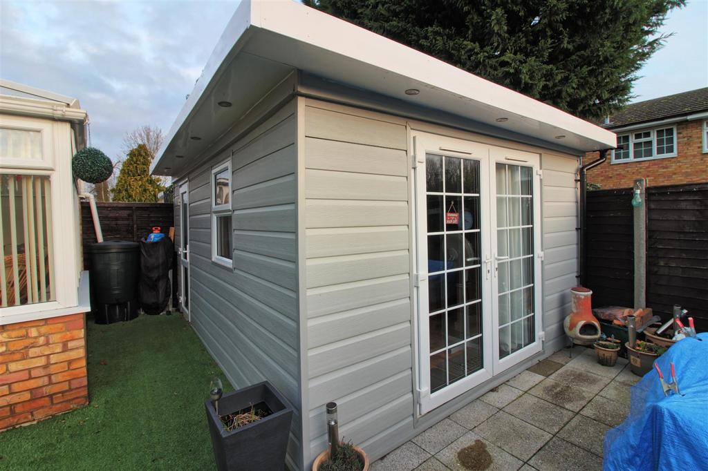 Summer house/storage