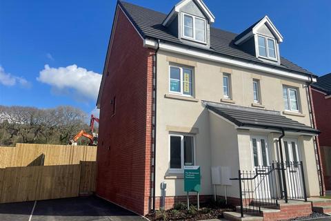 3 bedroom townhouse for sale, Garreglwyd Road, pembrey, Burry Port