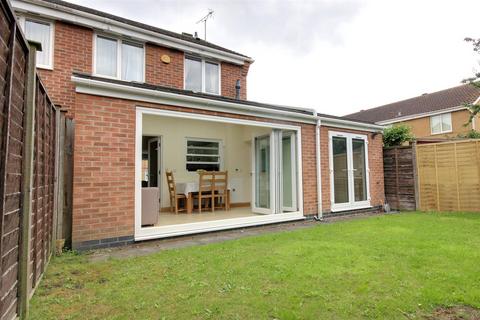 4 bedroom semi-detached house for sale, Smithall Road, Beverley