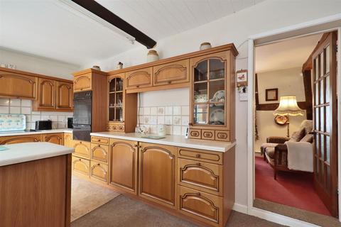 4 bedroom cottage for sale, Wellington, Hereford