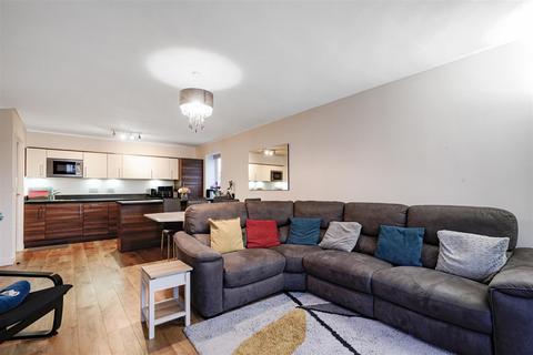 3 bedroom flat for sale - Park Lodge Avenue, West Drayton UB7