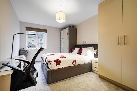 3 bedroom flat for sale, Park Lodge Avenue, West Drayton UB7