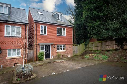 4 bedroom detached house for sale, High spec finish & open plan living | Vermont Place, Haywards Heath
