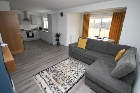 19 Plumpton End, Bradford, BD2 1LY