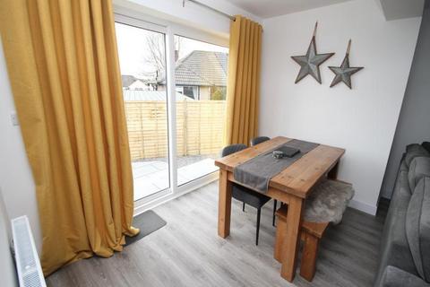 19 Plumpton End, Bradford, BD2 1LY
