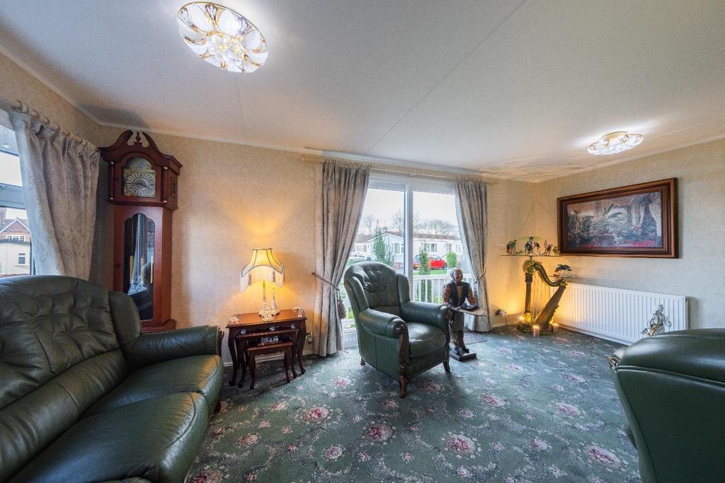 20 Meadow House Park-014.jpg