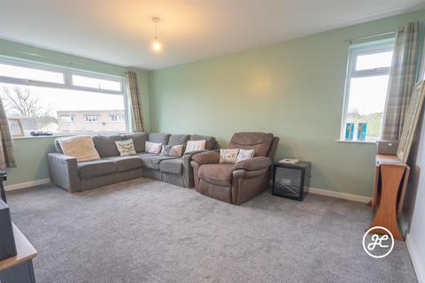 2 bedroom flat for sale, Sandown Close, Chepstow Avenue, Bridgwater
