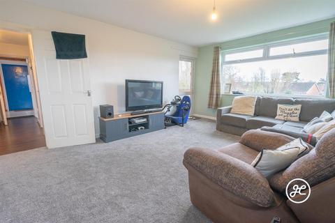 2 bedroom flat for sale, Sandown Close, Chepstow Avenue, Bridgwater