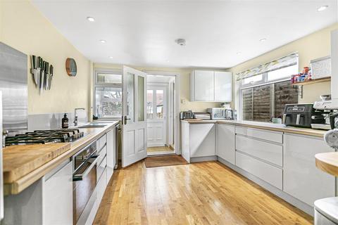 19 Fulbourn Road, Cherry Hinton, Cambridge, CB1 9JL