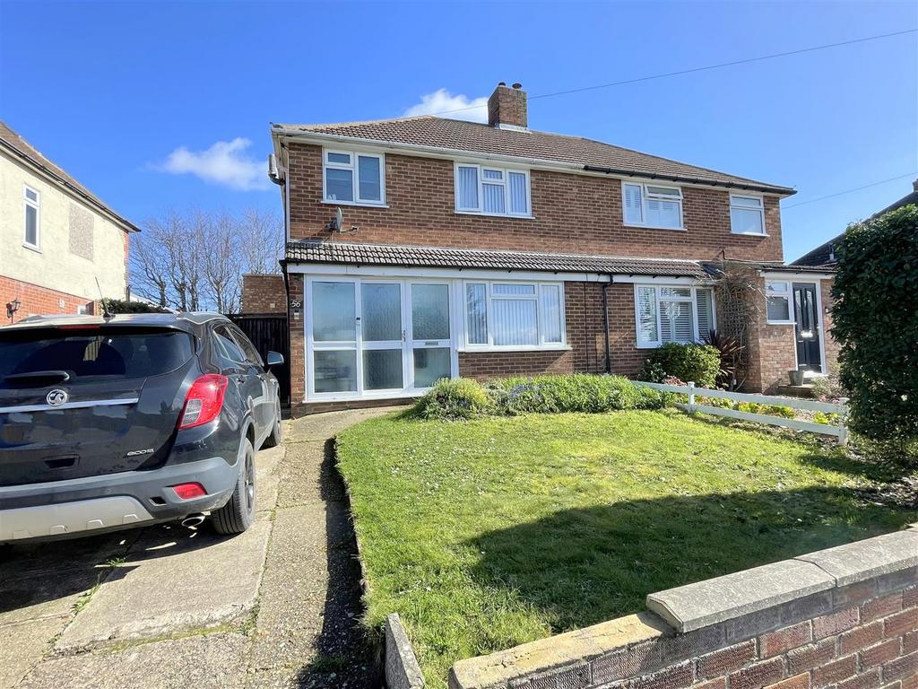 Chesterfield Drive, Ipswich 3 bed semidetached house for sale £300,000