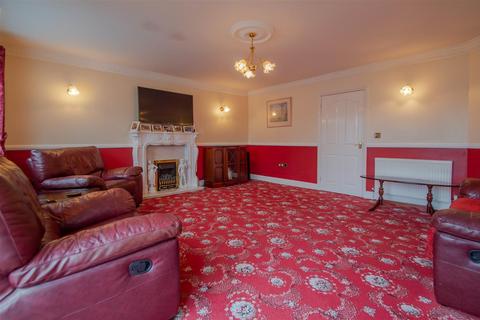 4 bedroom detached house for sale, Rowan Close, Haverhill CB9