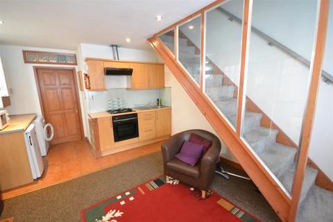 2 bedroom terraced house for sale, Montague Road, Clarendon Park, Leicester