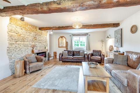 5 bedroom character property for sale, Main Street, Thorpe By Water