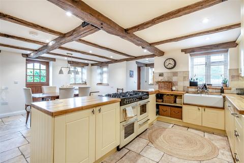 5 bedroom character property for sale, Main Street, Thorpe By Water