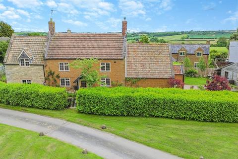 5 bedroom character property for sale, Main Street, Thorpe By Water