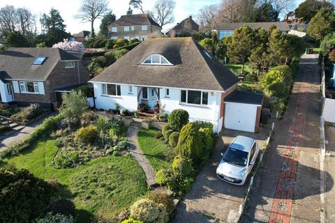 4 bedroom detached bungalow for sale, Friars Way, Hastings