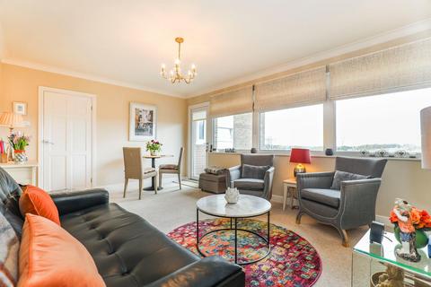 2 bedroom apartment for sale, Hollins Court, Hampsthwaite Road, Harrogate, HG1 2JQ