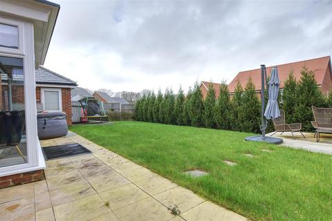 6 bedroom detached house for sale, Cascades Way, Bexhill-On-Sea