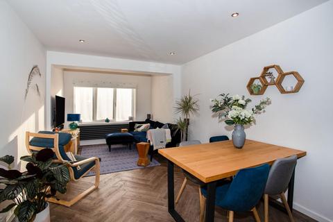 14 Crestholme Close, Knaresborough, HG5 0SR