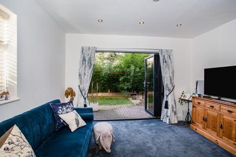 14 Crestholme Close, Knaresborough, HG5 0SR
