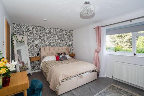 14 Crestholme Close, Knaresborough, HG5 0SR