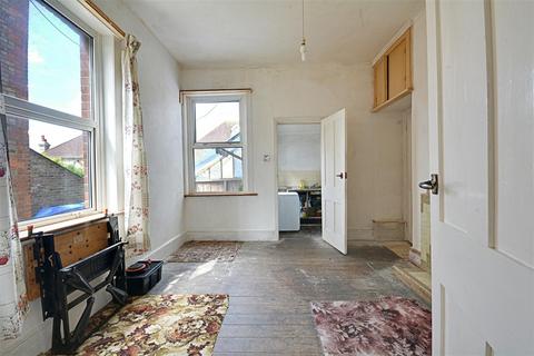 2 bedroom flat for sale, Mitten Road, Bexhill-On-Sea