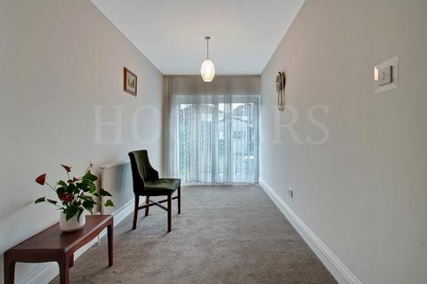 3 bedroom terraced house for sale, Ashcombe Park, London, NW2