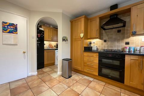 3 Barnfield, Ponthir, Newport, NP18 1TN