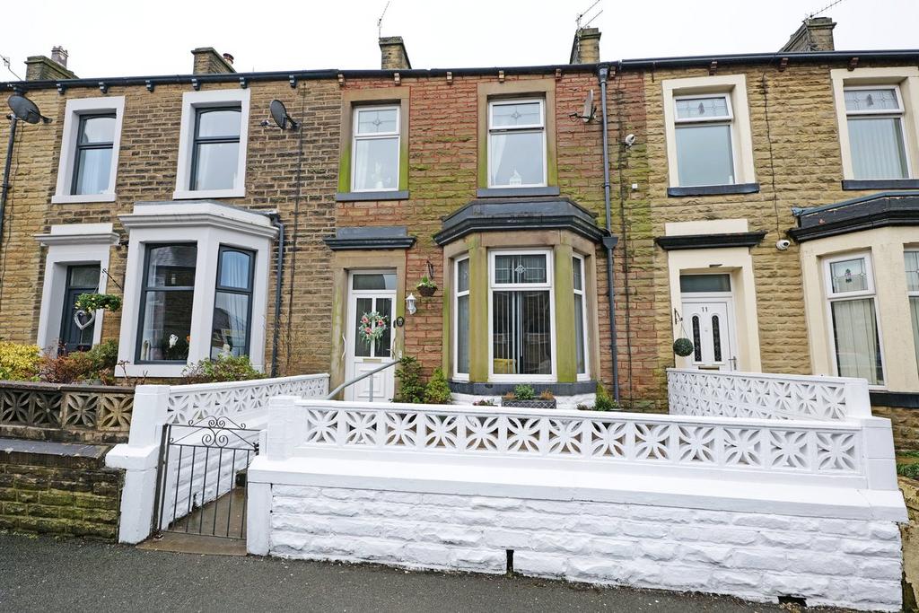 Mosley Street, Barnoldswick, BB18 4 bed terraced house for sale £179,950