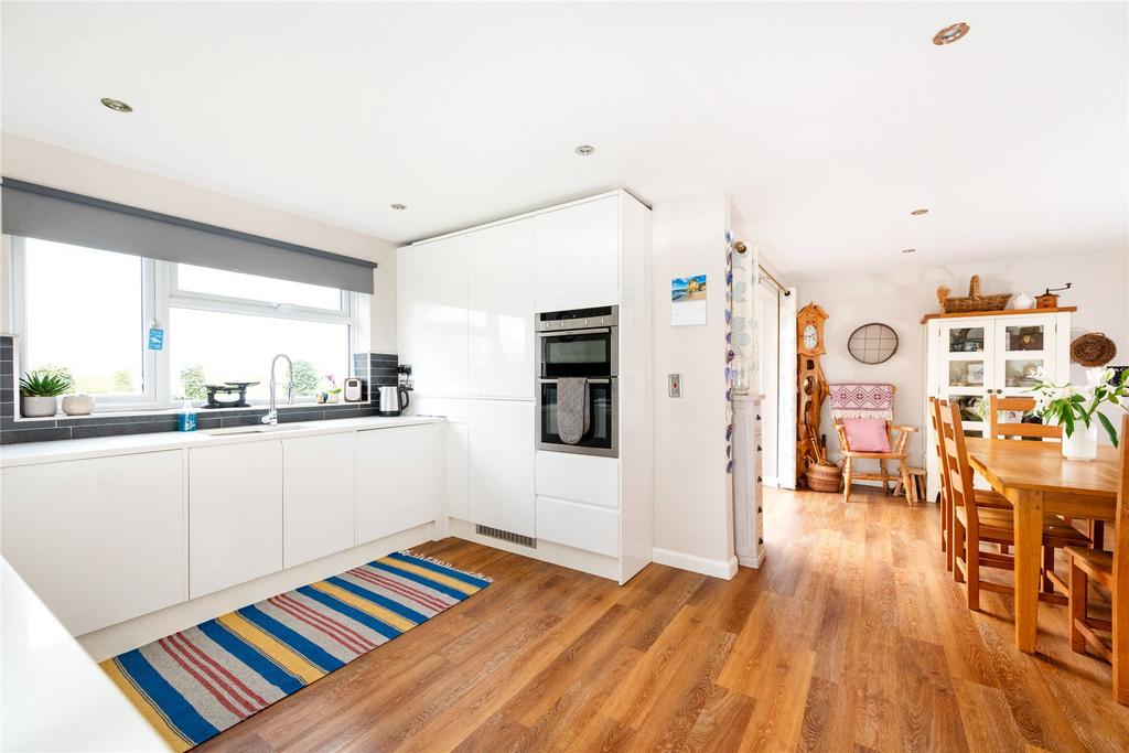 Kitchen/Dinng