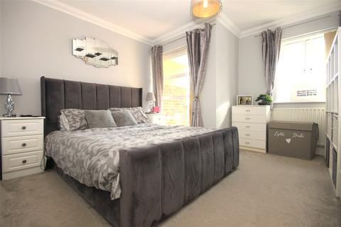 2 bedroom apartment for sale, Riverside Court, Lower Southend Road, Wickford, Essex, SS11