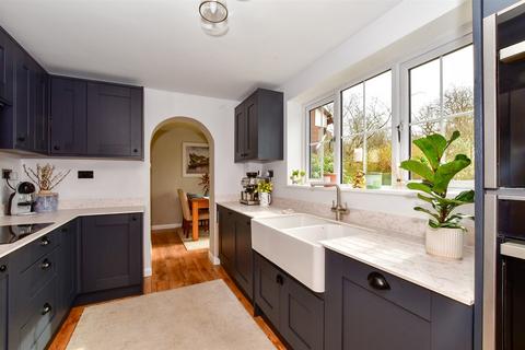 4 bedroom detached house for sale, Primrose Drive, Kingsnorth, Ashford, Kent