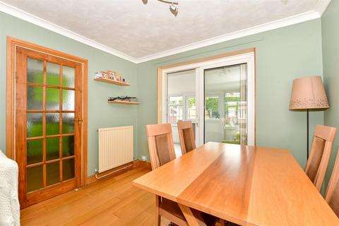 3 bedroom terraced house for sale - Gainsborough Road, Crawley, West Sussex