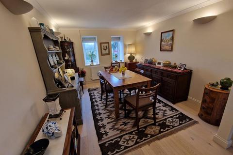 Tithe Barn House Barn Street, Crewkerne, TA18 8BP