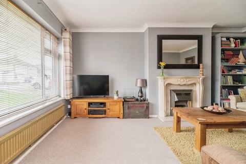 3 bedroom semi-detached house for sale, Ringwood Drive, Leigh-on-sea, SS9