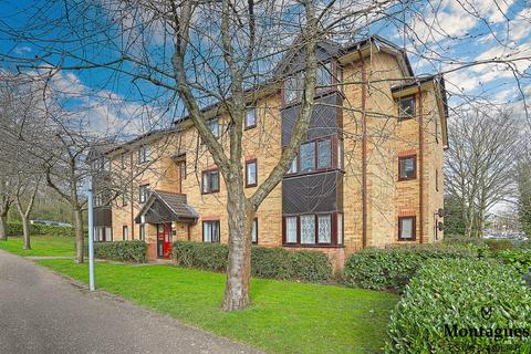 1 bedroom apartment for sale - Woodland Grove, Epping, CM16