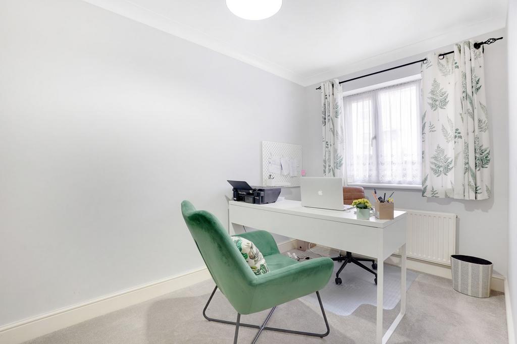 Bedroom/Study/Dining